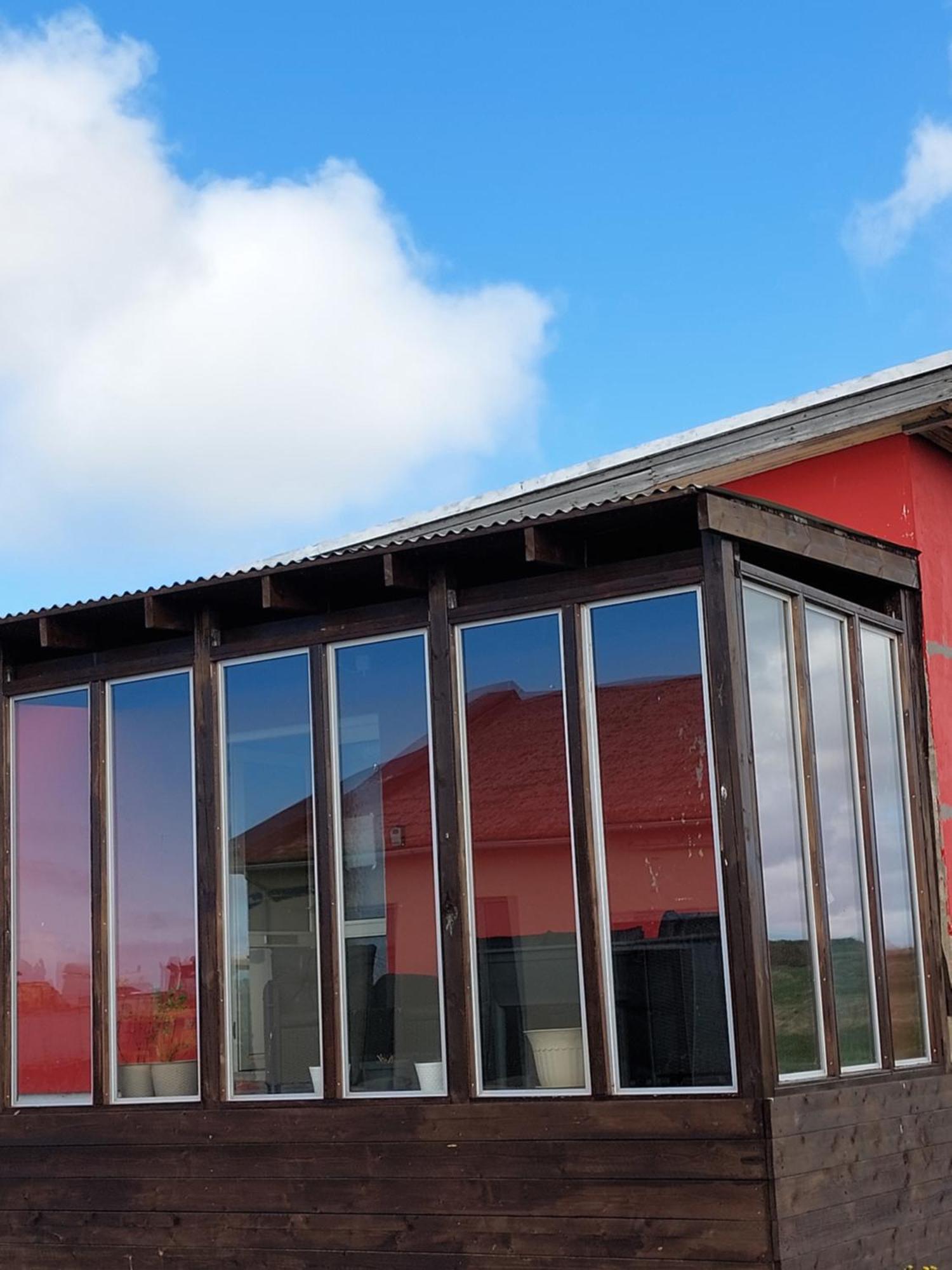 The Red House Near The Sea Apartment Njarthvik ห้อง รูปภาพ