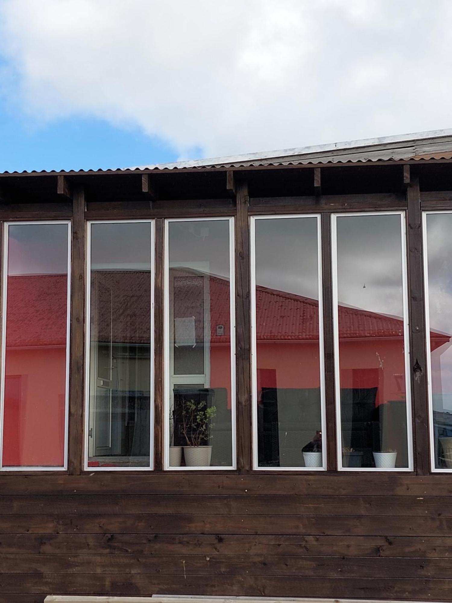 The Red House Near The Sea Apartment Njarthvik ห้อง รูปภาพ